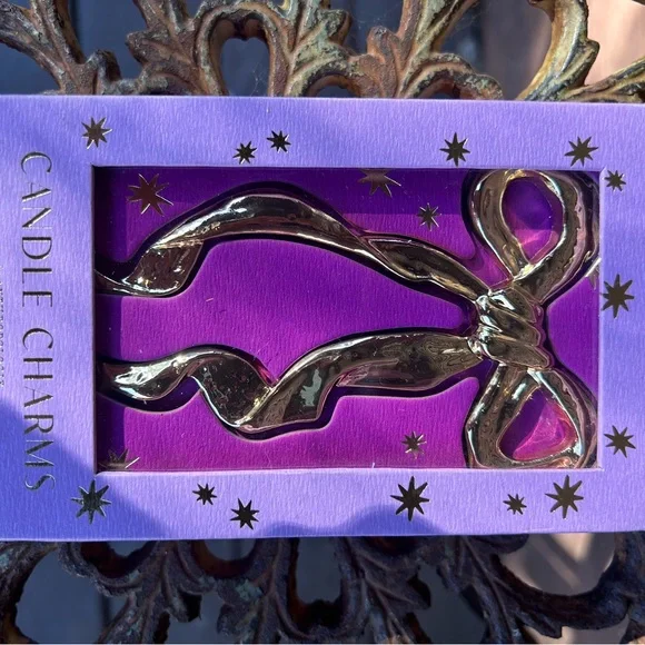 Anthropologie Gold Bow Candle Charms in Pink Box - Picture 4 of 6